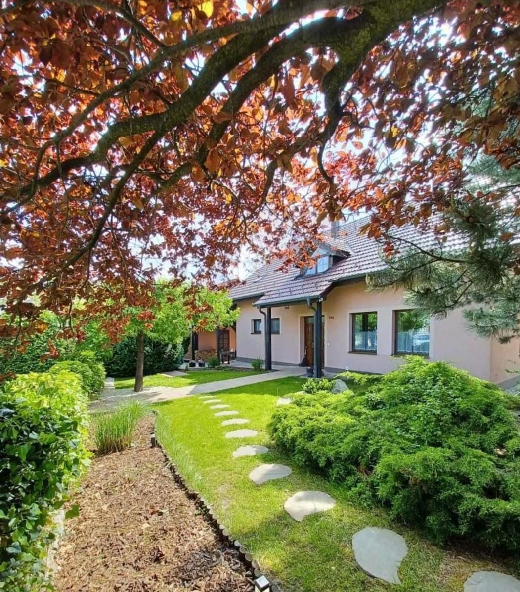 Ubytovani V Soukromi Na Sadove 906 - Valtice Exterior photo